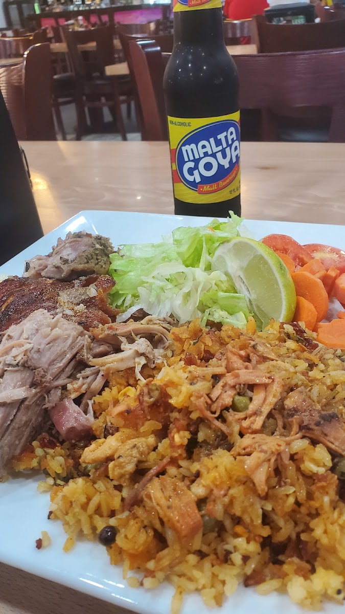 Manjar Latino Restaurant Bar & Grill-10