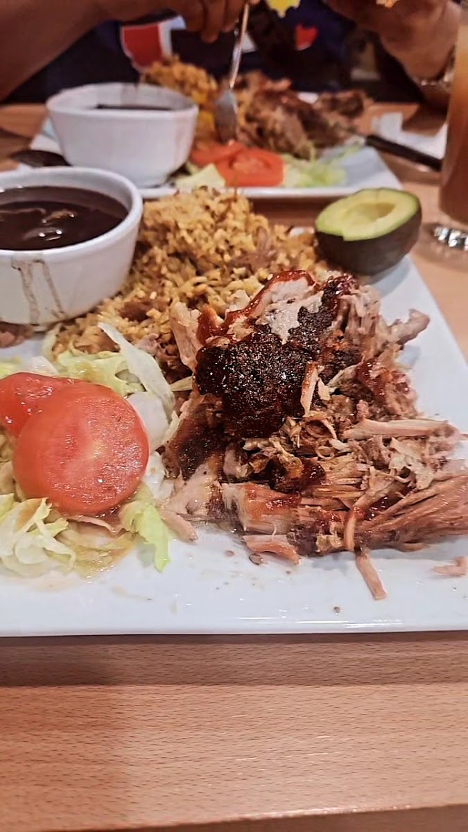 Manjar Latino Restaurant Bar & Grill-2